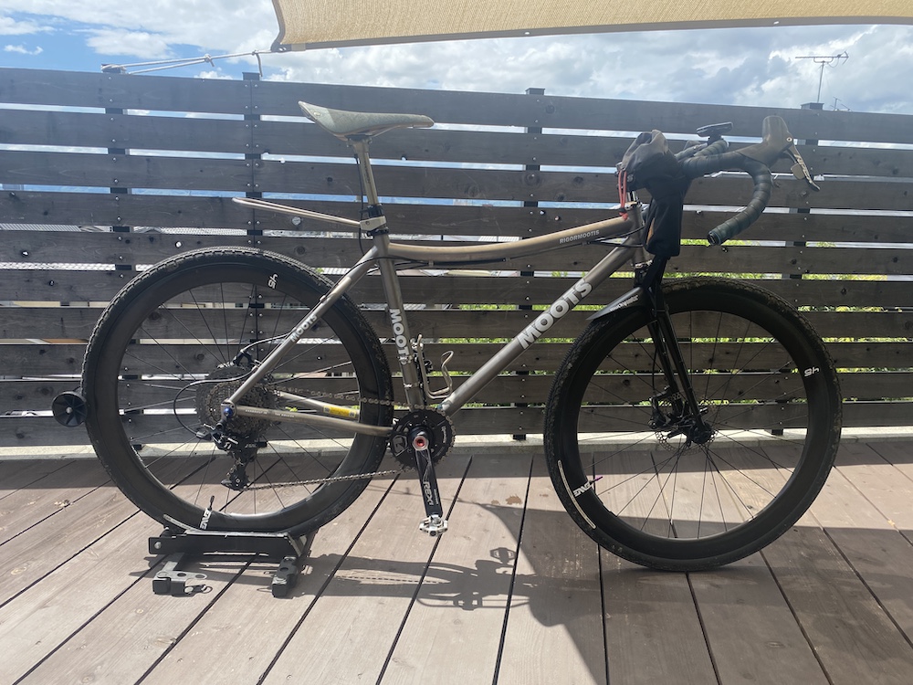MOOTS バイク